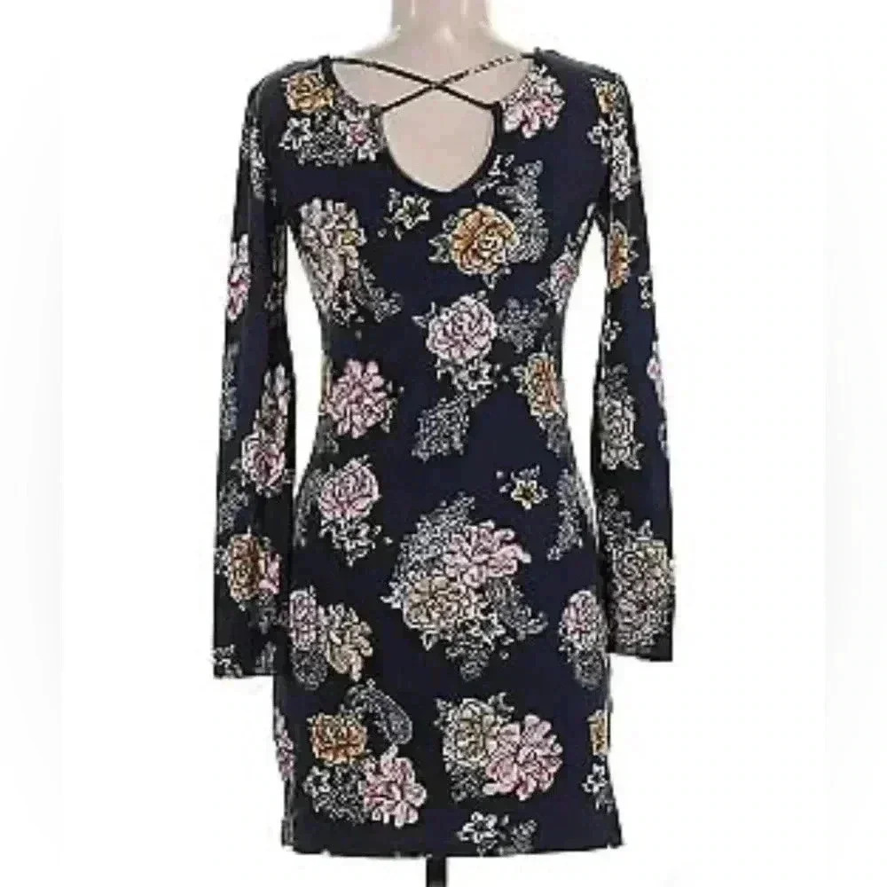 forever 21 navy blue dress | Dresses | Forever 2 Womens And Floral Size Small Color:Black and Blue Blondie Nites by Linda 90s casual dress